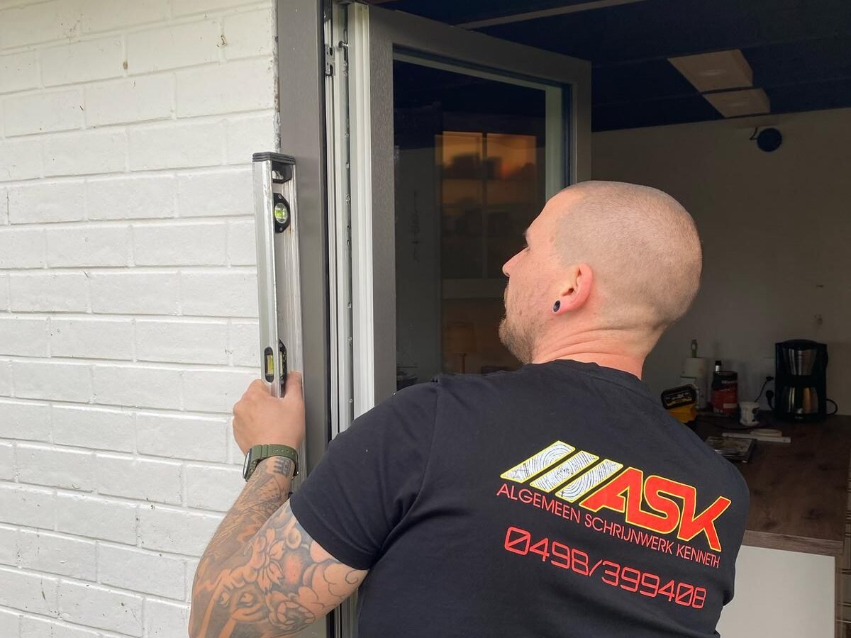 Algemeen Schrijnwerker Regio Oostende Kenneth